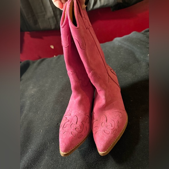 BEAST FASHION Pink Heeled Boots - Picture 2 of 3